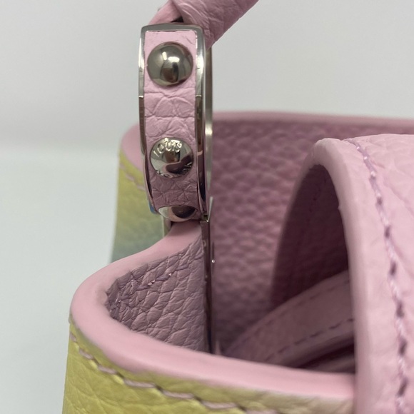 Louis Vuitton Capucines Mini - Picture 4 of 14